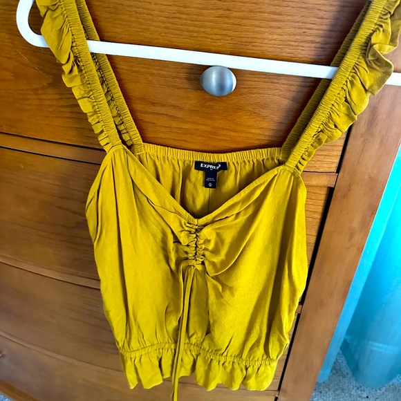 NWT EXPRESS women’s M gathered front,fluted sleeve dressy tank,brand new w/tags - Picture 4 of 4